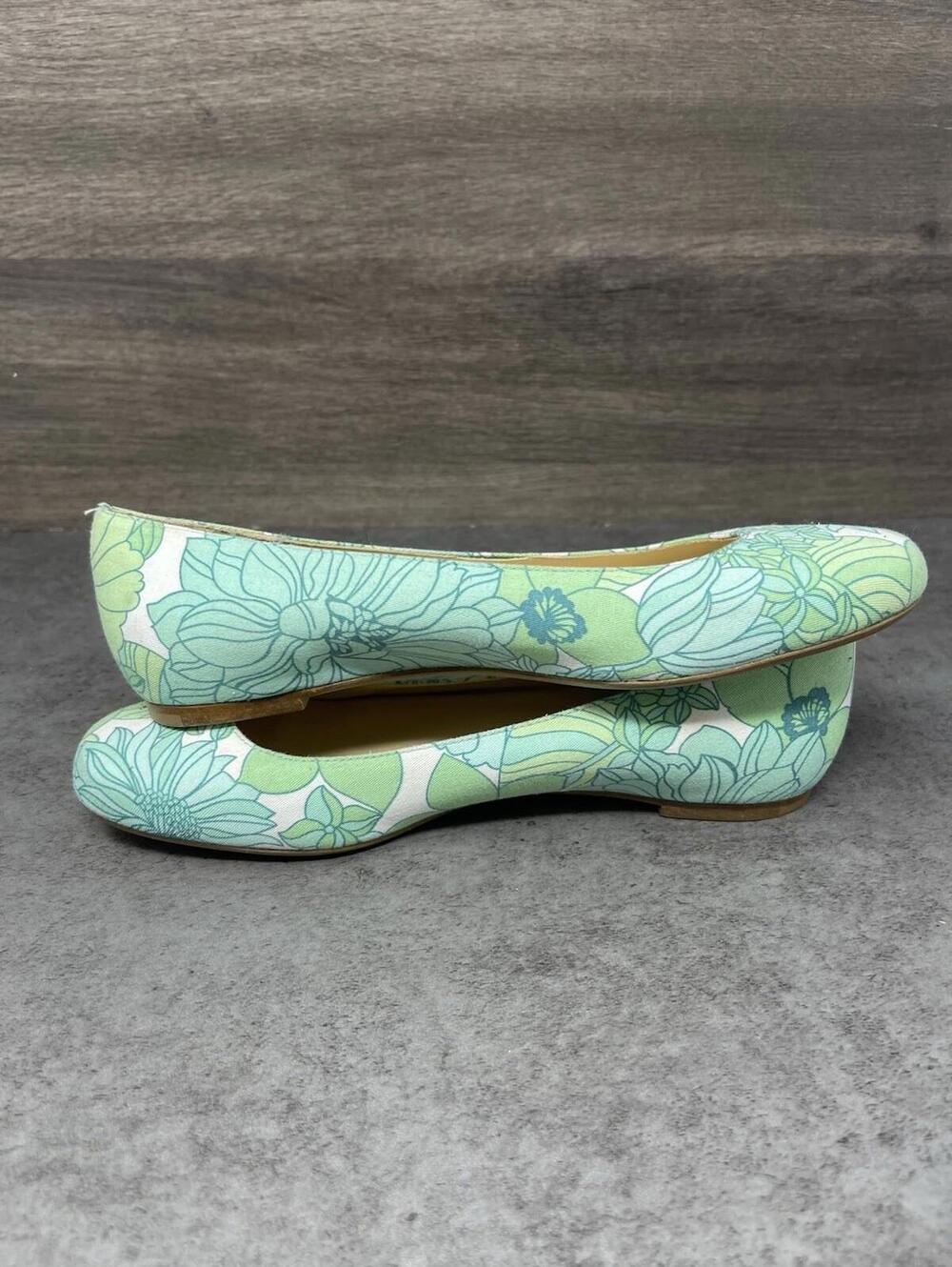 Ann Taylor LOFT Ballet Flats Womens Size 5.5 Green Floral Slip On Shoes - Picture 6 of 8